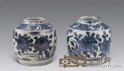 明万历 青花花鸟罐（一对） 高13.5cm；口径6.6cm；底径9.5cm